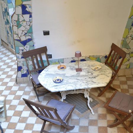 Bed and Breakfast Residenza Suor Orsola Neapel Exterior foto